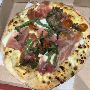 Pizza Búfala Prosciutto y Pomodoro