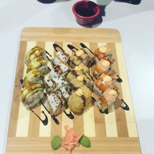 Bandeja mixta de sushi