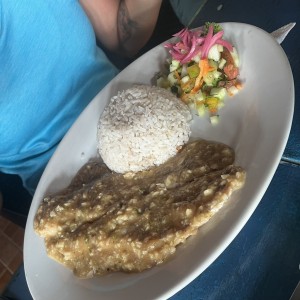 Filete de pescado con arroz con coco