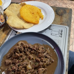 Bistec Con Tortillas or Hojaldres