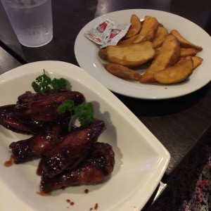 chicken wings honey barbecue con papas