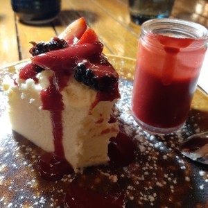cheesecake con frutos rojos 