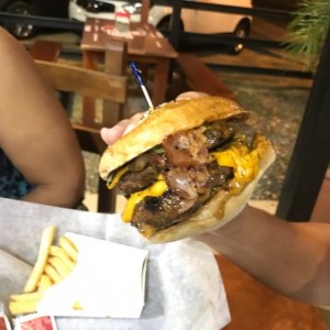 doble hamburguesa con bacon 