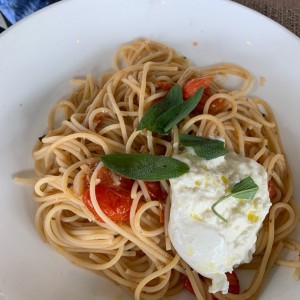 Spaguetti con Mozzarella fresca