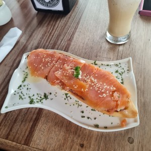 Tostada de salmón 