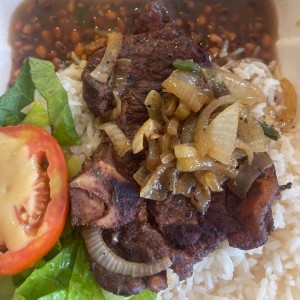 Bistec encebollado