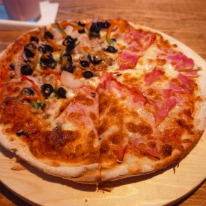pizza personal masa delgada 2 estilos (vegetariana y jamón)