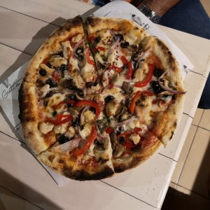 Pizza Vegetariana con extra de Pollo