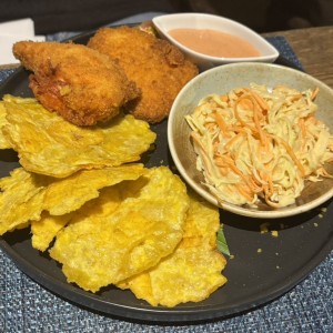 Platos Fuertes - El Pollo Frito