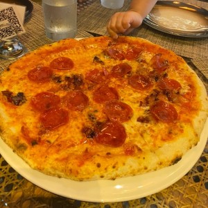pizza + manito hambrienta