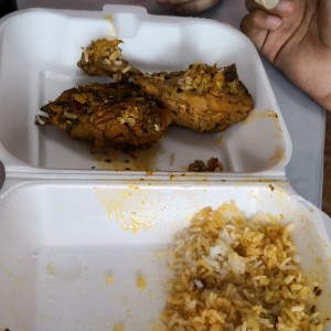 arroz y pollo guisado