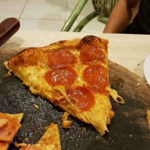 Pizza de Pepperoni $8.50 de 12"