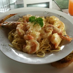 Spaguetti de Langostinos en Salsa Blanca