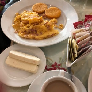 Desayuno Americano con Extra Queso