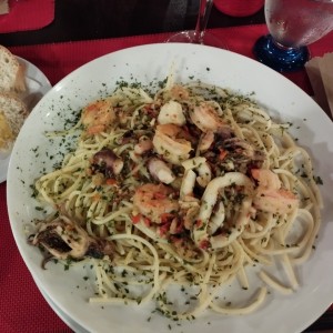 Spaghetti con mariscos al Óleo 