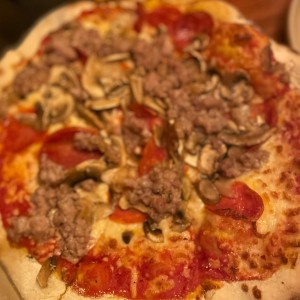 Pizza de carnes
