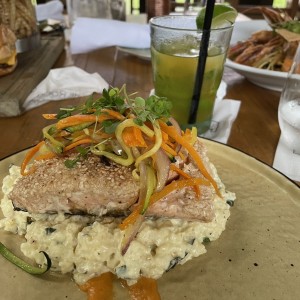 Salmón con risotto
