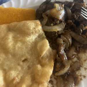 Bistec de Hígado y frituras