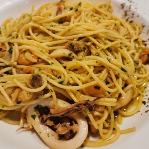Spaghetti con Marisco