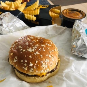 Real Burgers - B2 Classic Burger