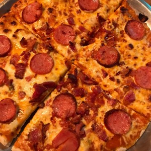 Pizzas - La Carnivora