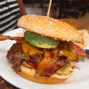 HAMBURGUESAS - Bacon Avocado Cheeseburger