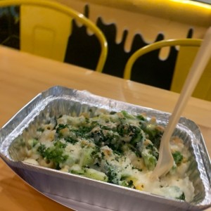 mac & cheese brocoli