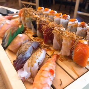 sampler de sushi