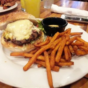 BURGER - Philly cheeseburger