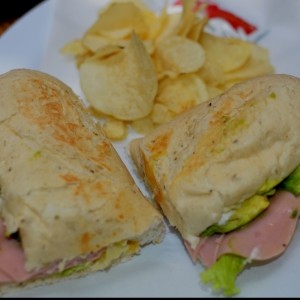 sandwich de jamon de pavo
