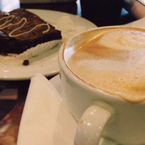 cappuccino y brownie