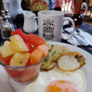 Desayunos - Huevo y Panqueque