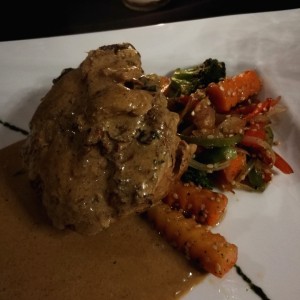 Platos Fuertes - Pollo Bourbon