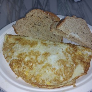 Omelette de mozzarella y champiñones