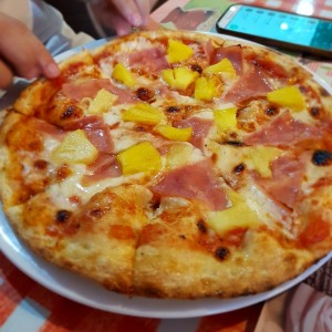 pizza hawaiana deliciosa 