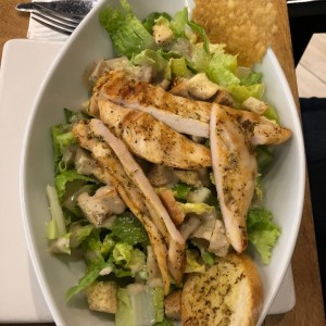 Ensalada Ceaser con pollo