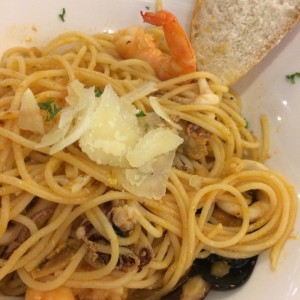 Spaguetti frutos del mar