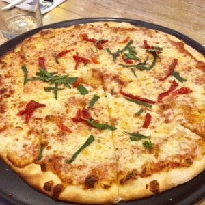pizza margarita de 4 quesos