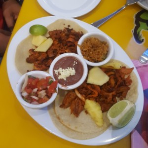 tacos al pastor 