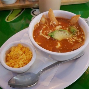 sopa de tortilla