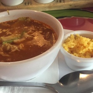 sopa de tortilla y arroz mexicano