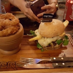 Mar y tierra burger