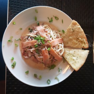 Spaguetti en Salsa de Salmon Ahumado