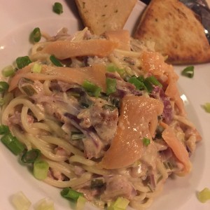 Pasta con crema de salmon