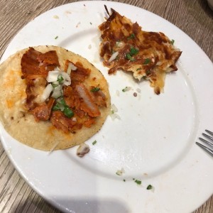 tacos al pastor con queso