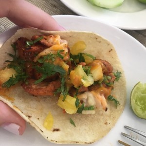 tacos al pastor con queso