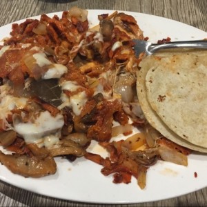 Tarascos con tortilla de maiz