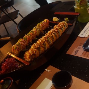 Rolls - Maguro Spicy y Lava Roll