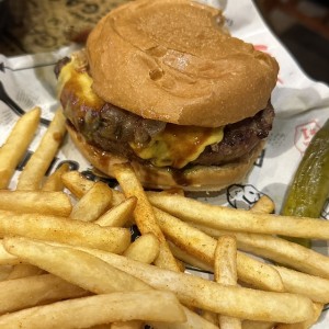 Burger - Ultimate Bacon Cheeseburger