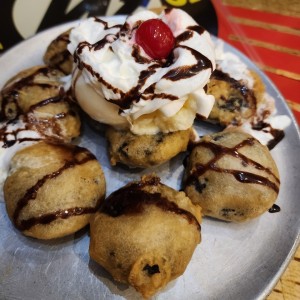 postre oreo fritas con helado